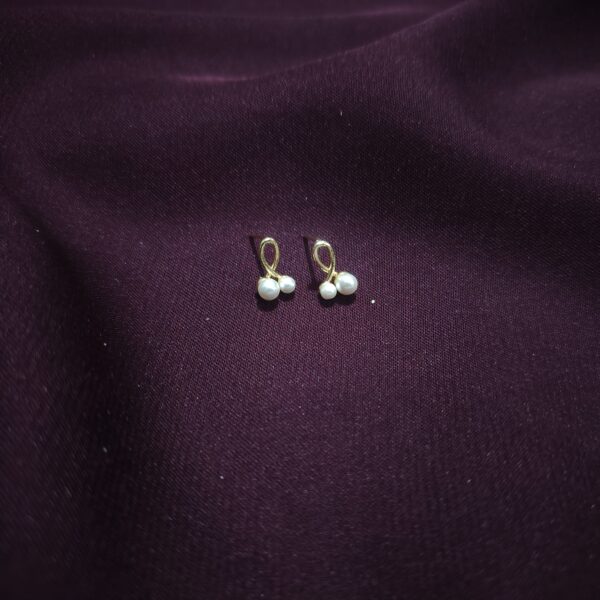 Elegant Double Faux Pearl  Stud Earrings - Image 5
