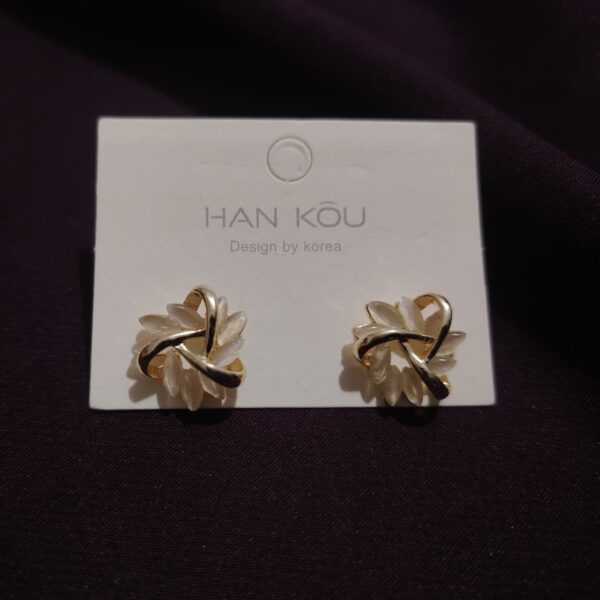 Geometric Triangular Opal - Image 2