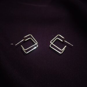Elegant geometric earrings