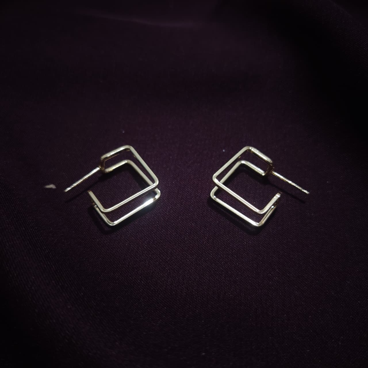 Elegant geometric earrings