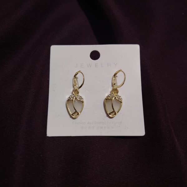 Chic tulip earrings - Image 3