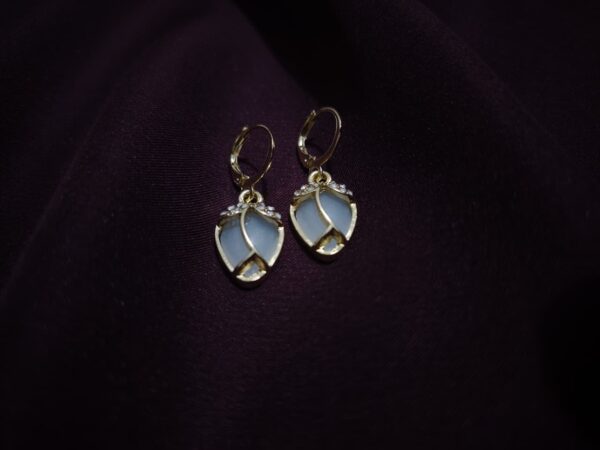 Chic tulip earrings - Image 2